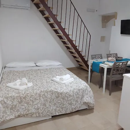 Krokos Ortigia Holiday home *